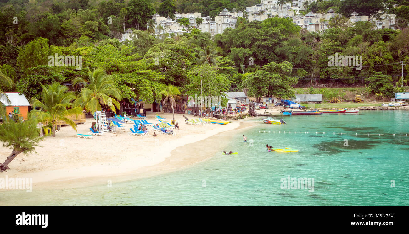 Playa Paraíso en Ocho Ríos, Jamaica Foto de stock
