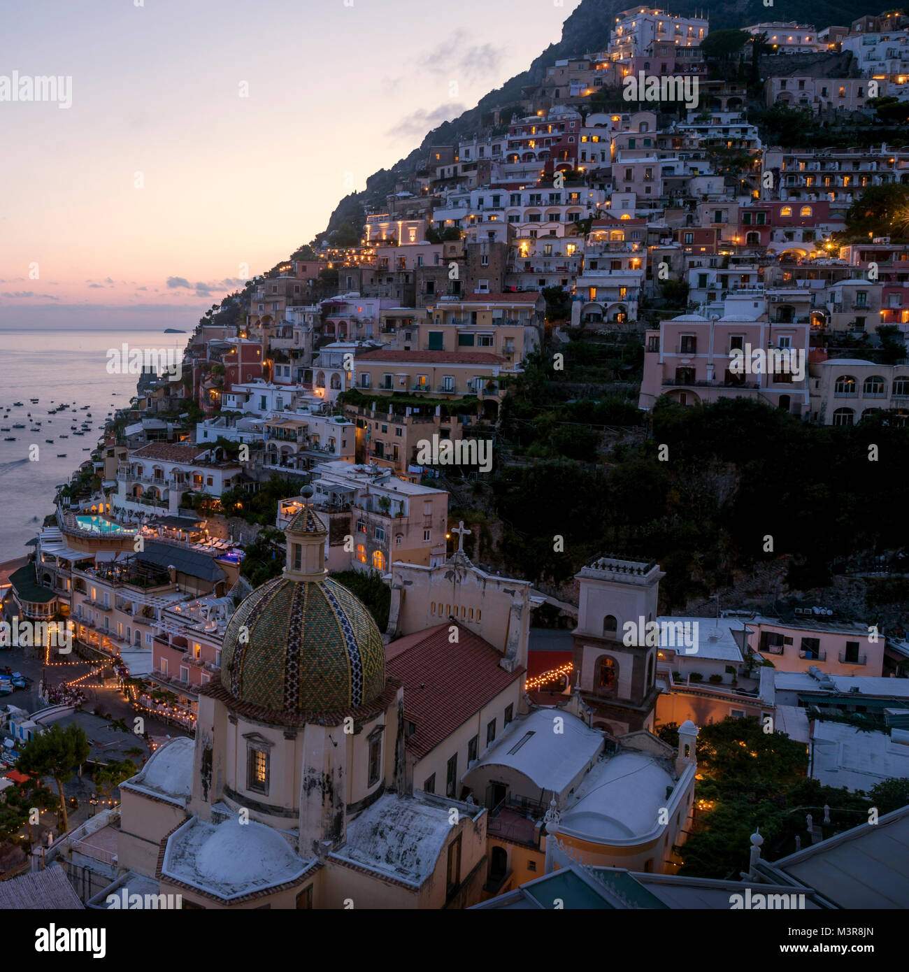 Costa de Amalfi, Positano ciudad en Italia Foto de stock