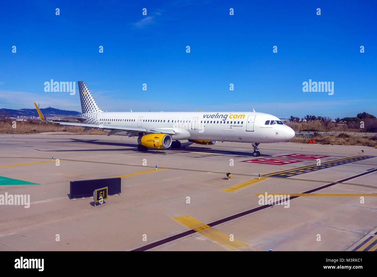 Airbus A320 de Vueling en el aeropuerto El Prat de Barcelona, España