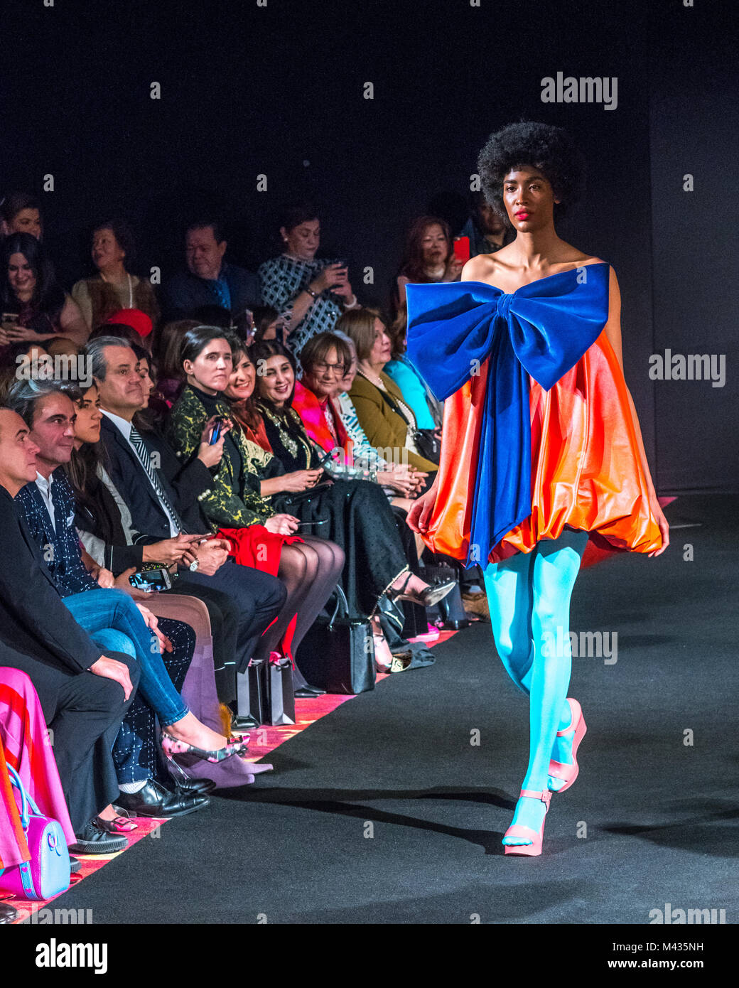 Nueva York, EEUU, 13 feb 2018. Modelos caminar la pasarela para presentar la colección Autumn-Winter 18-19 por la diseñadora española Agatha Ruiz de la Prada durante la Semana de la Moda de Nueva York. Foto por Enrique Shore/Alamy Live News Foto de stock