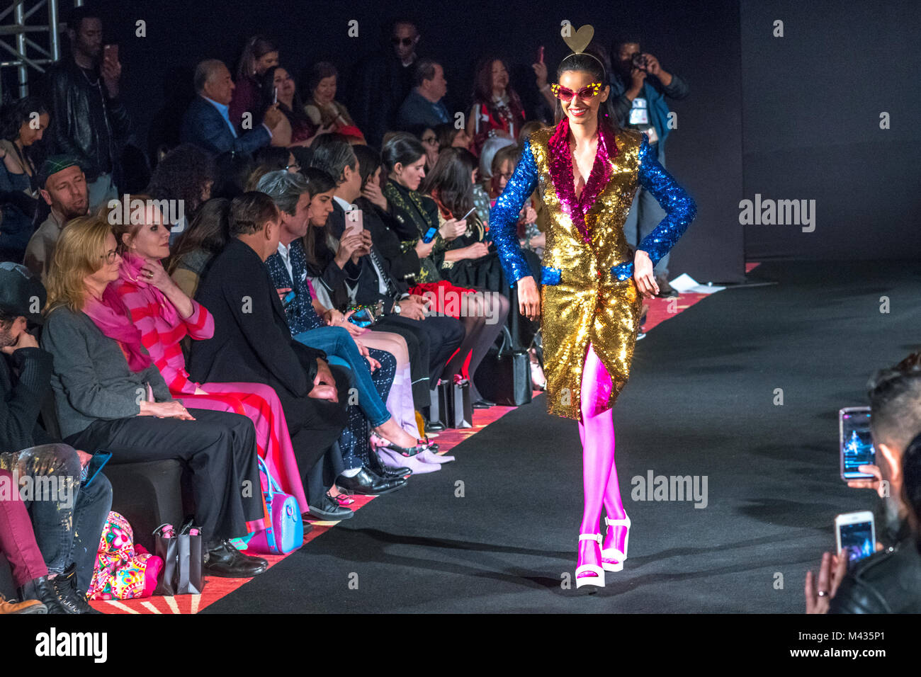 Nueva York, EEUU, 13 feb 2018. Modelos caminar la pasarela para presentar la colección Autumn-Winter 18-19 por la diseñadora española Agatha Ruiz de la Prada durante la Semana de la Moda de Nueva York. Foto por Enrique Shore/Alamy Live News Foto de stock