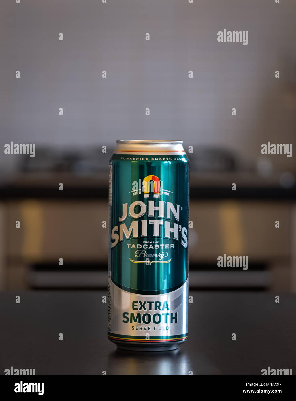Imán acero 9 x 6.5 cm John Smiths Pálido Cerveza Clase en a Vidrio Metal/Cartel De Acero Para Pared 