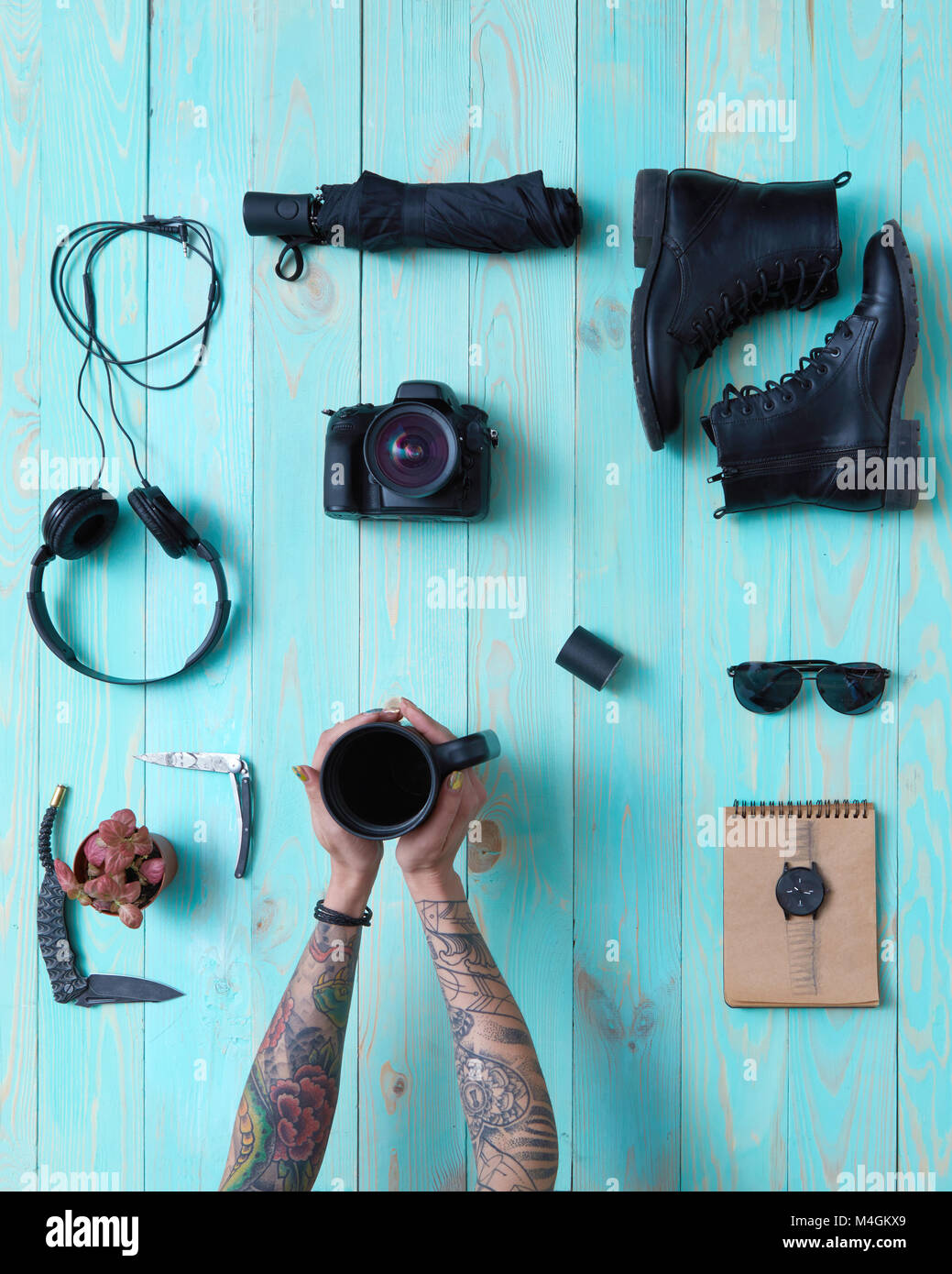 Set de accesorios de ropa de mujer hipster fotografías e imágenes de alta  resolución - Alamy