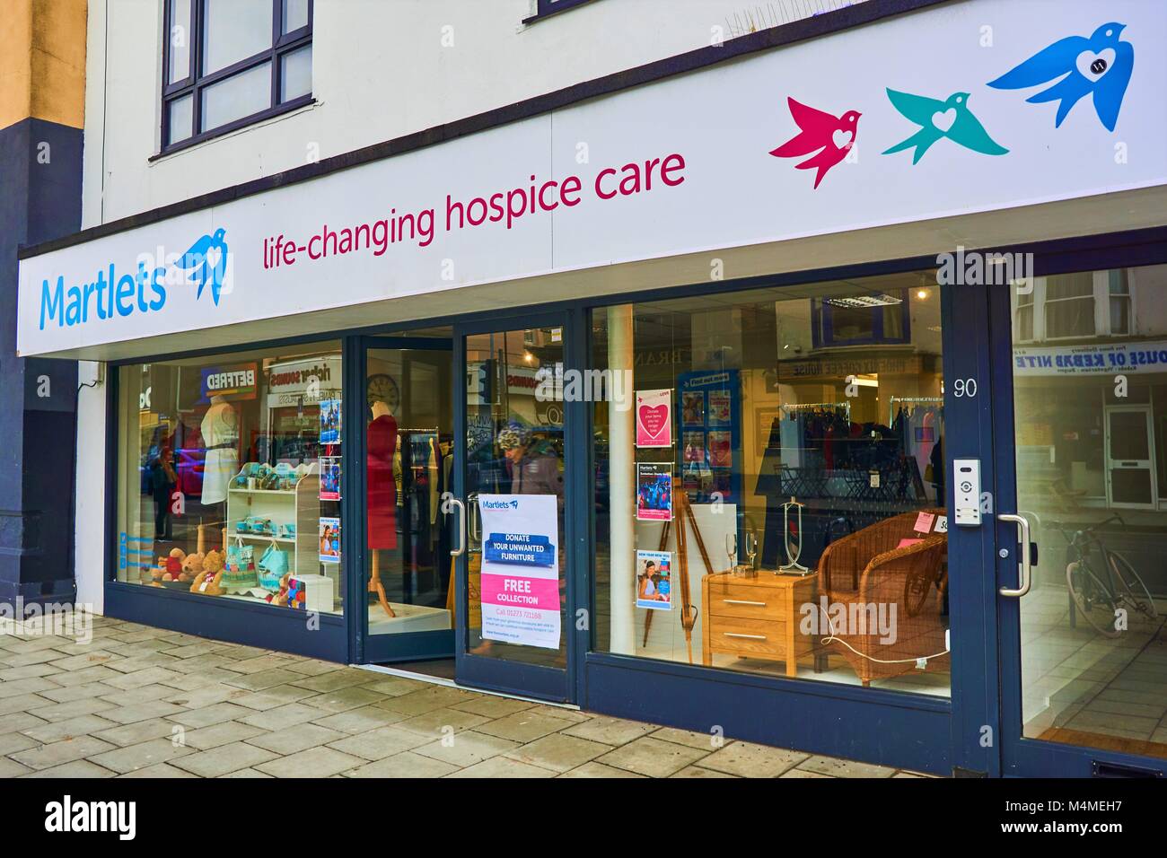 Cambiando la Vida Martlets cuidado de hospicio, tienda benéfica, Brighton, REINO UNIDO Foto de stock