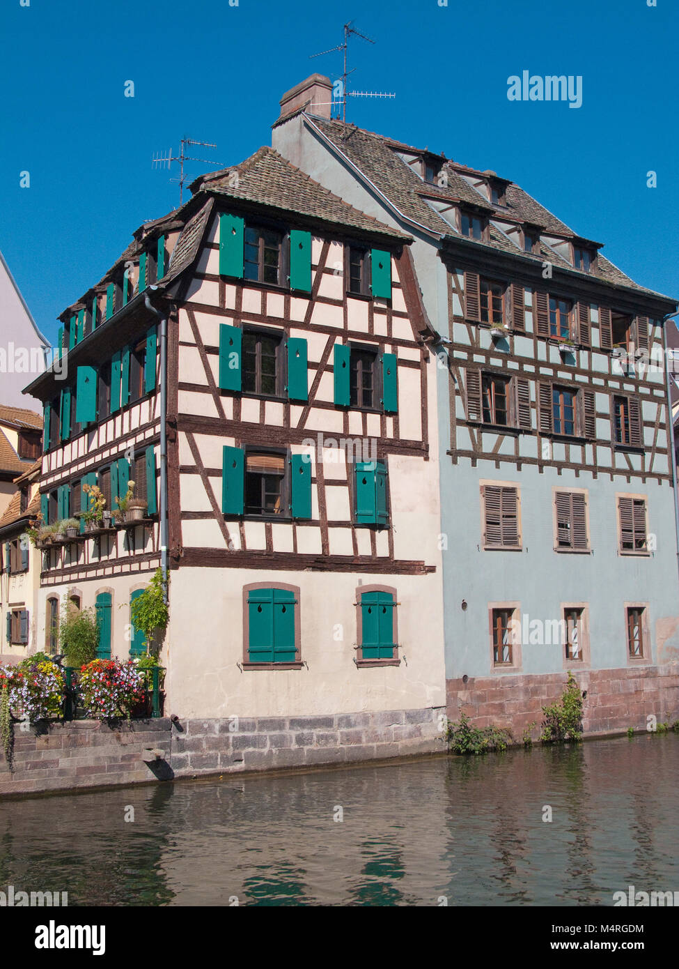 Casas de entramados en río III, La Petite France (Francia), poco de Estrasburgo, Alsacia, Bas-Rhin, Francia, Europa Foto de stock