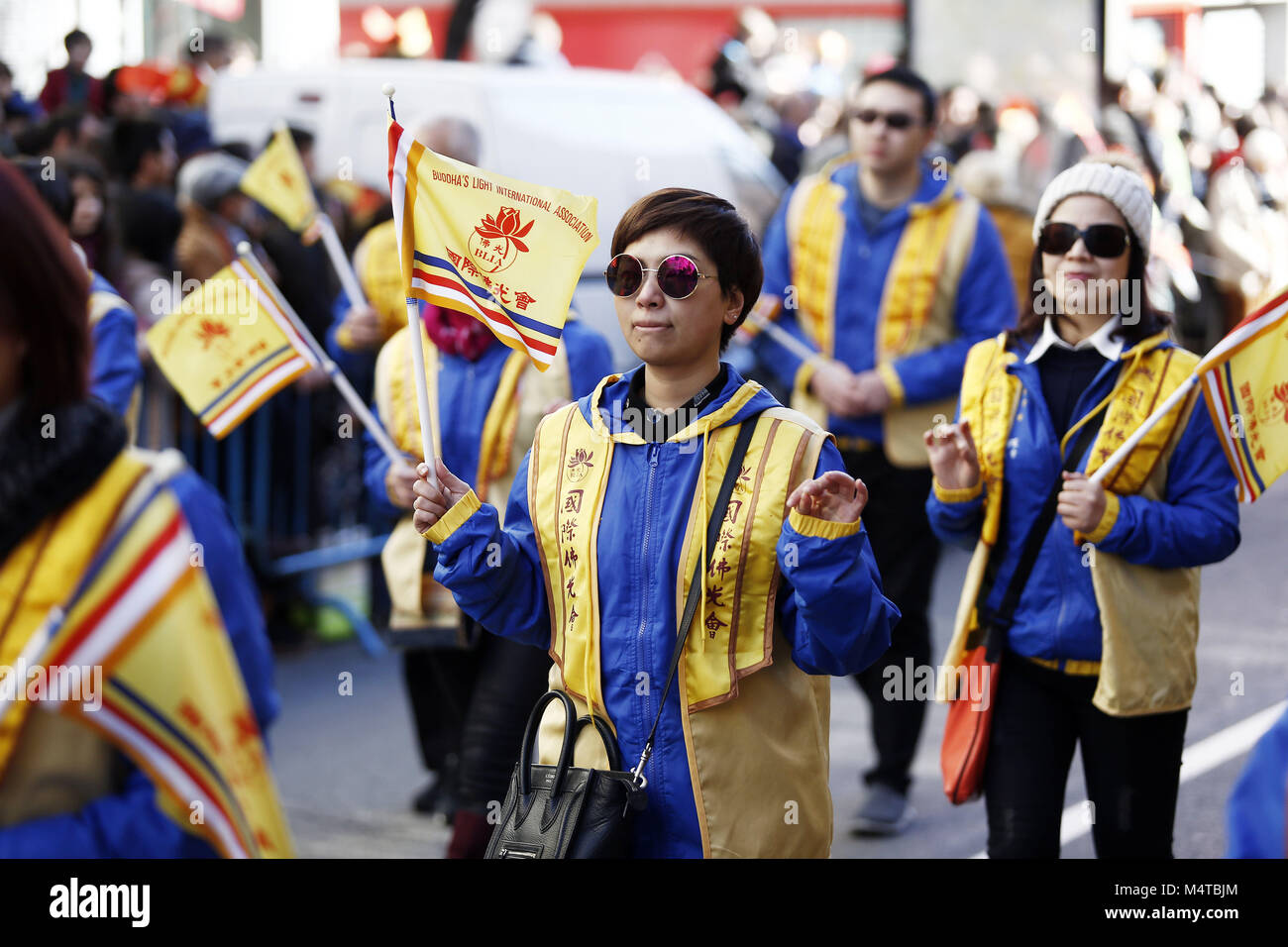Madrid, Madrid, España. 18 Feb, 2018. Visto mujeres vistiendo ropa  tradicional chino durante el desfile del año nuevo chino.mil de los  participantes toman parte en el desfile del Año Nuevo Chino en