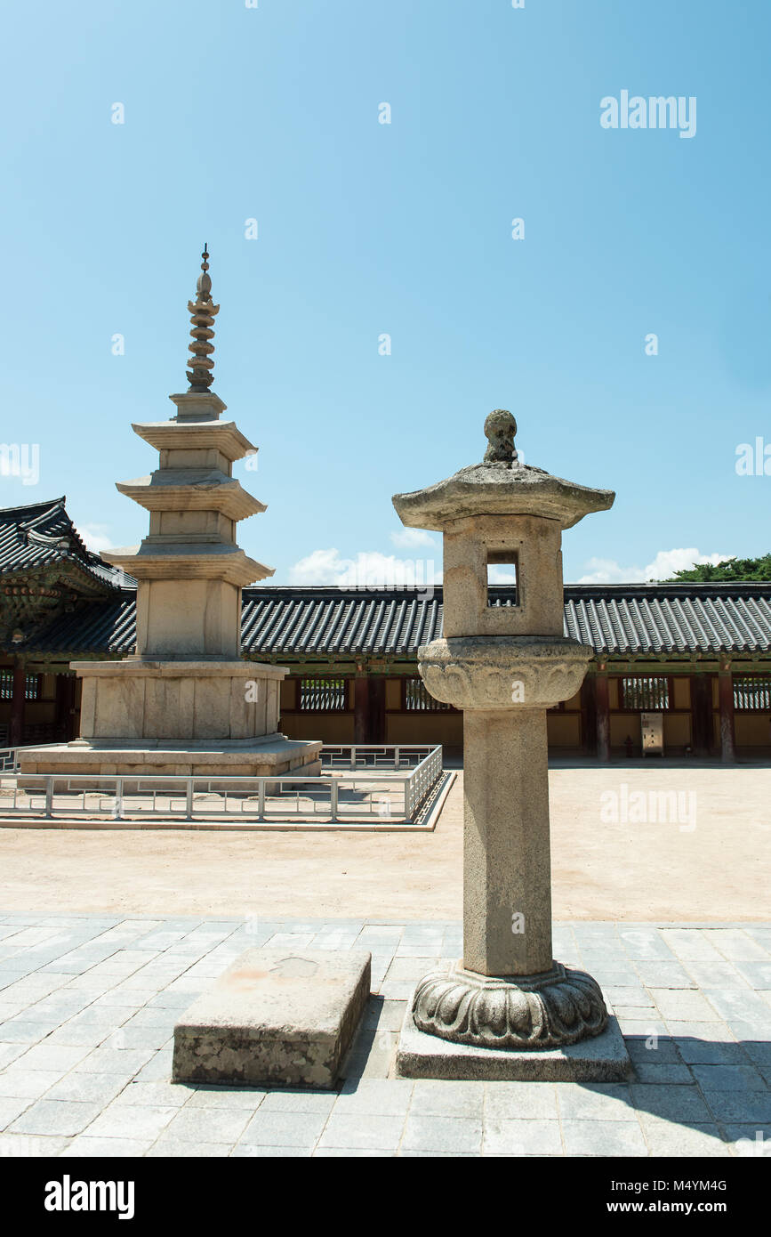 La pagoda Seokgatap piedra en el templo Bulguksa, Corea del Sur. Foto de stock