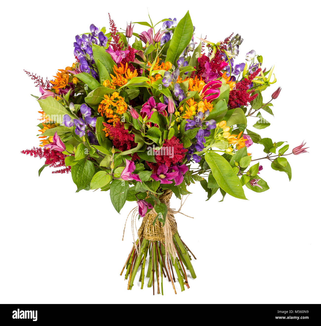 Ramo de flores coloridas con Dalia y zinnia Fotografía de stock - Alamy