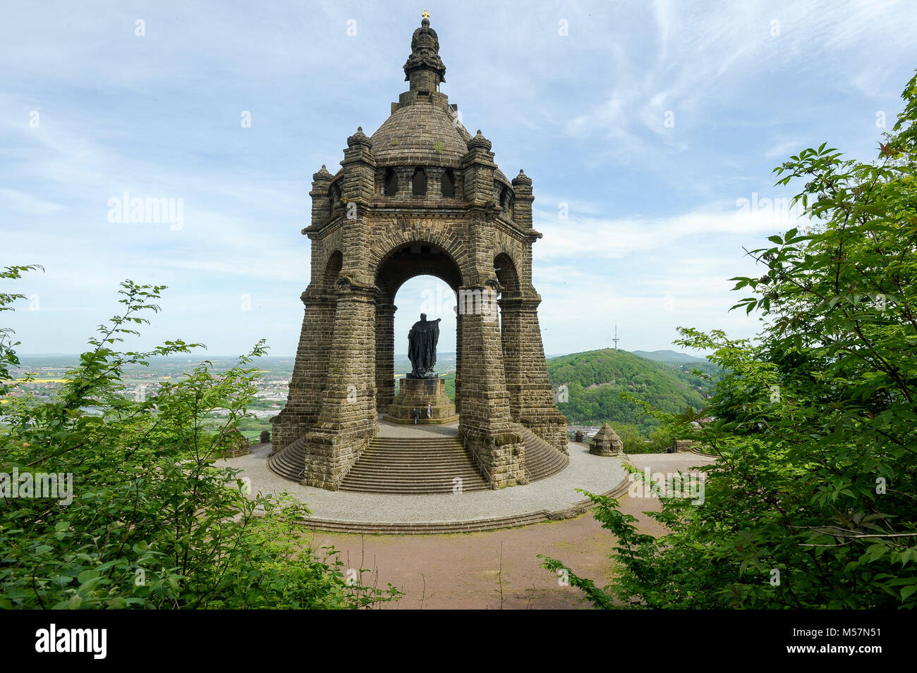 88 metros de altura el Kaiser Wilhelm Denkmal Emperador Guillermo (1892