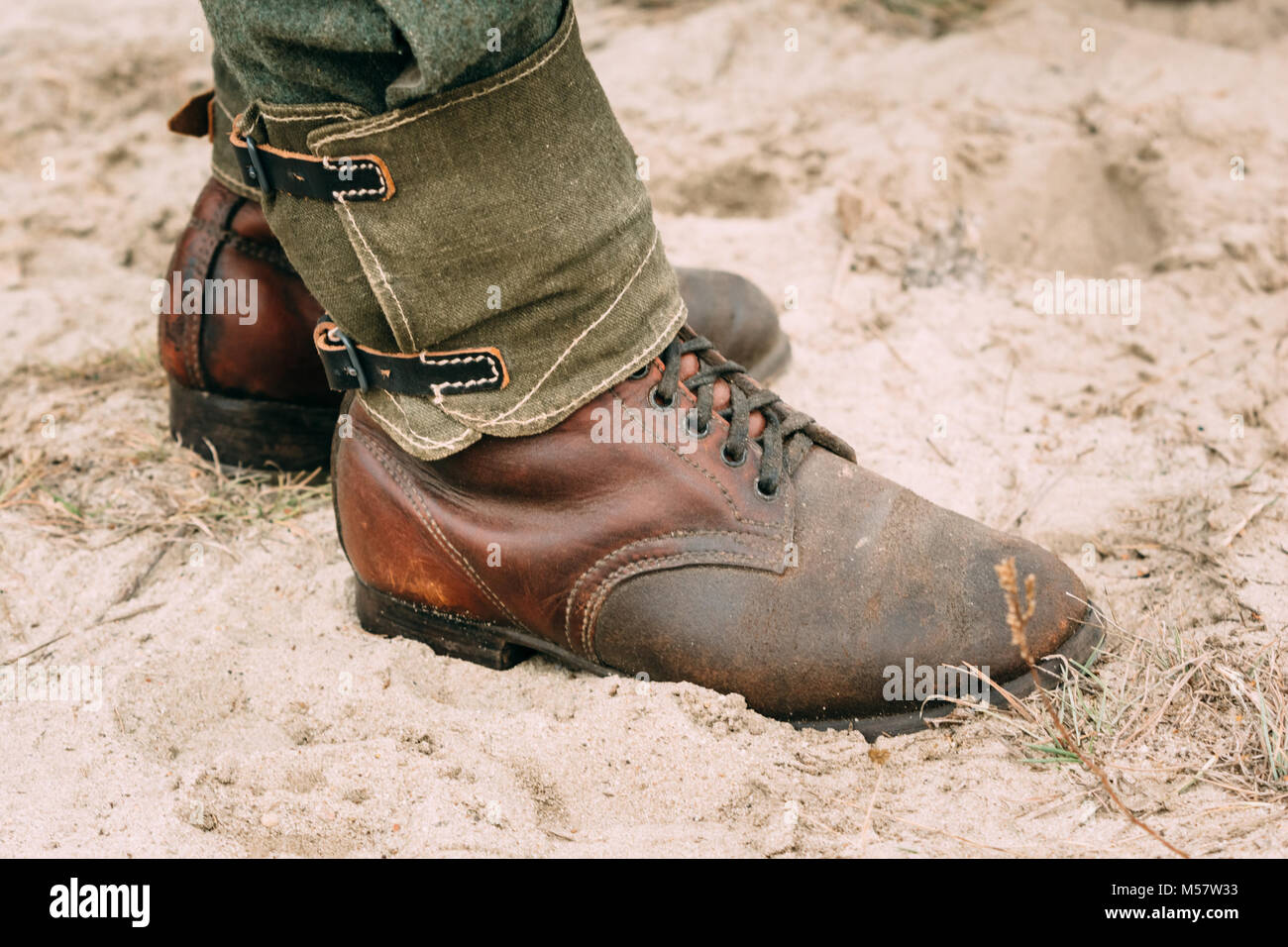 Botas de soldado del ejército alemán de la Segunda Guerra Mundial. Close-up  Fotografía de stock - Alamy
