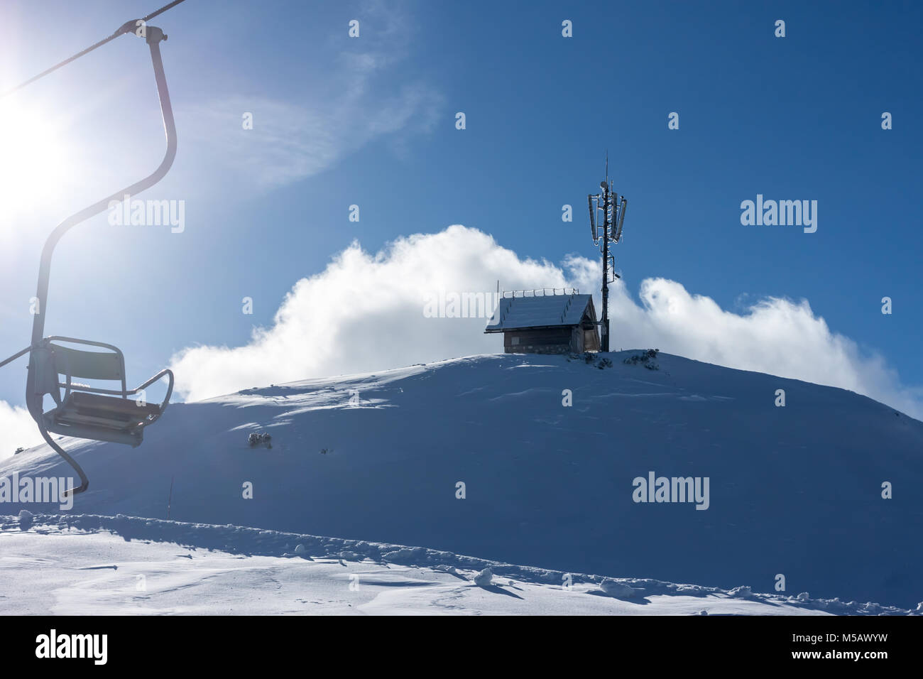 Estación de esquí de invierno telesilla Foto de stock