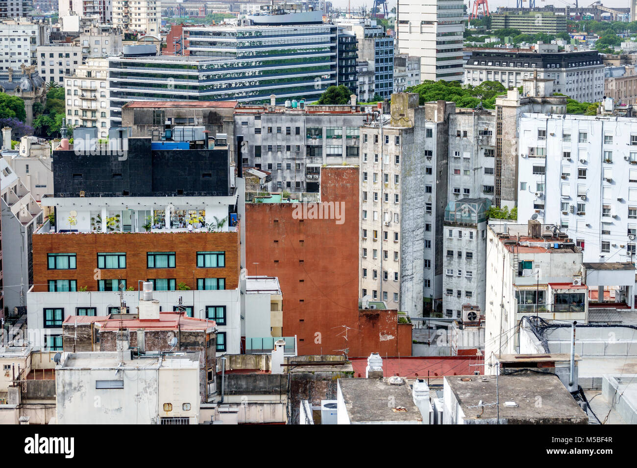Buenos Aires Argentina,Monserrat,horizonte urbano,edificios residenciales de apartamentos,tejados,vista aérea,ARG171125202 Foto de stock