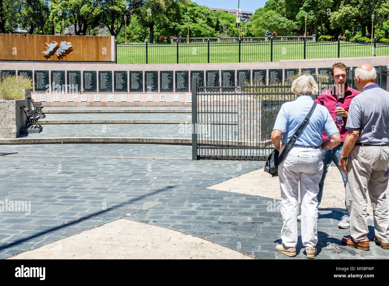 Buenos Aires Argentina,Plaza San Martín,parque,Monumento a los Caídos en Malvinas Monumento a los Caidos en Malvinas Falklands Guerra tumba vacía,hispano,m Foto de stock