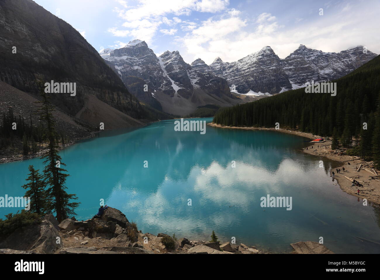 El Lago Moraine, en el Valle de los Diez Picos Parque Nacional Banff Alberta Canada Foto de stock