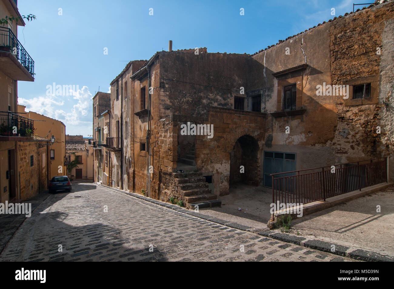 Una vista de la aldea de Sambuca Di Sicilia, Italia. Sambuca Di Sicilia