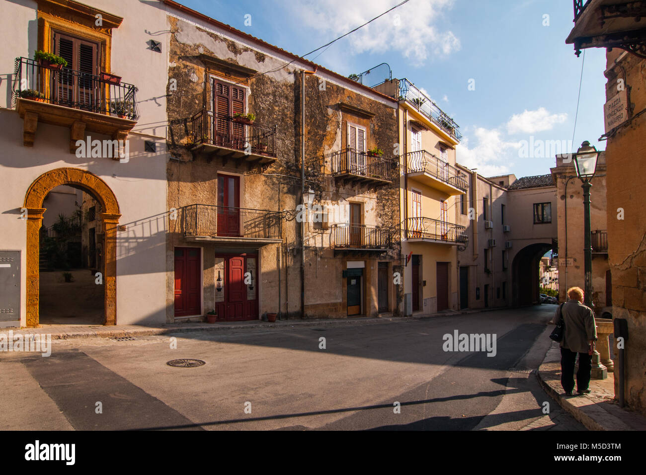 Una vista de la aldea de Sambuca Di Sicilia, Italia. Sambuca Di Sicilia