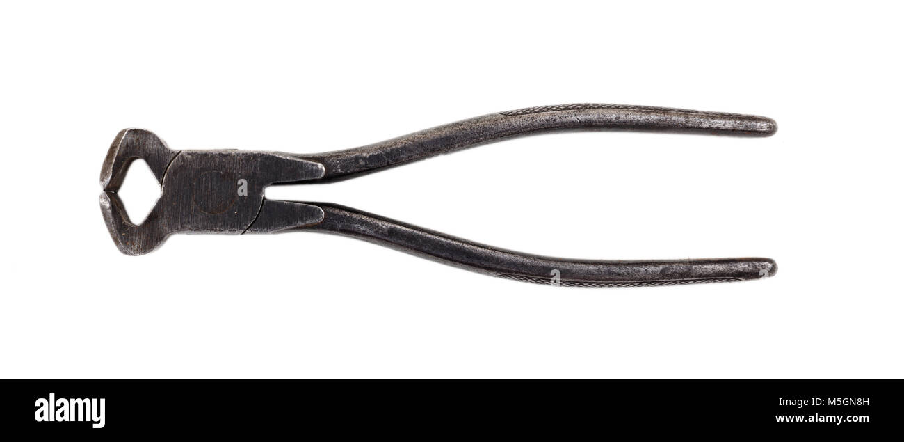 alicates vintage antigua herramienta mano aislado sobre fondo blanco, vista superior Fotografía de stock - Alamy