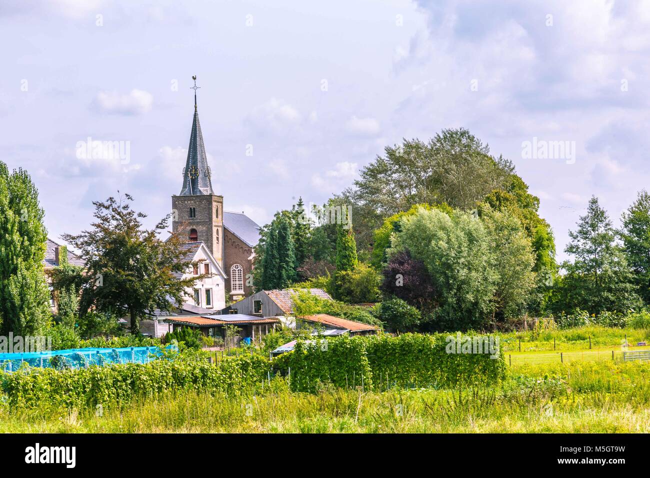 Rossum, un pequeño y pintoresco pueblo en el centro de los Países Bajos Foto de stock