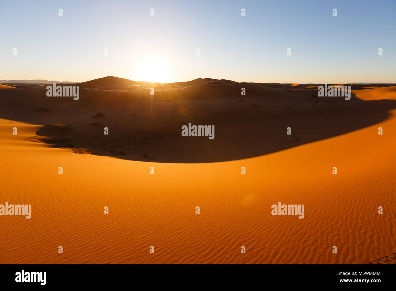 Sahara dunas de Merzouga, África, la gran duna de Merzouga Foto de stock