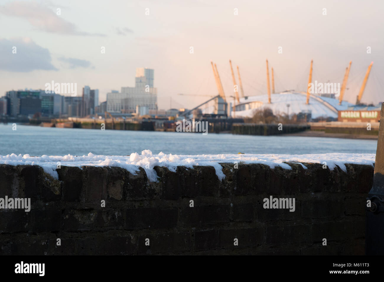 Greenwich, Reino Unido, 27 de febrero de 2018. Mantas Greenwich después de las tempestades de nieve ve la "bestia del este" llegan a Londres. Jon Blankfield/Alamy Live News Foto de stock