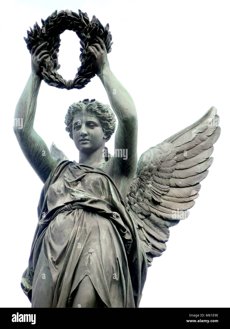 Estatua de bronce de Victoria, la diosa romana de la victoria, en el  monumento a la victoria 'iegesdenkmal' en Friburgo (Alemania). Uso | en  todo el mundo Fotografía de stock - Alamy