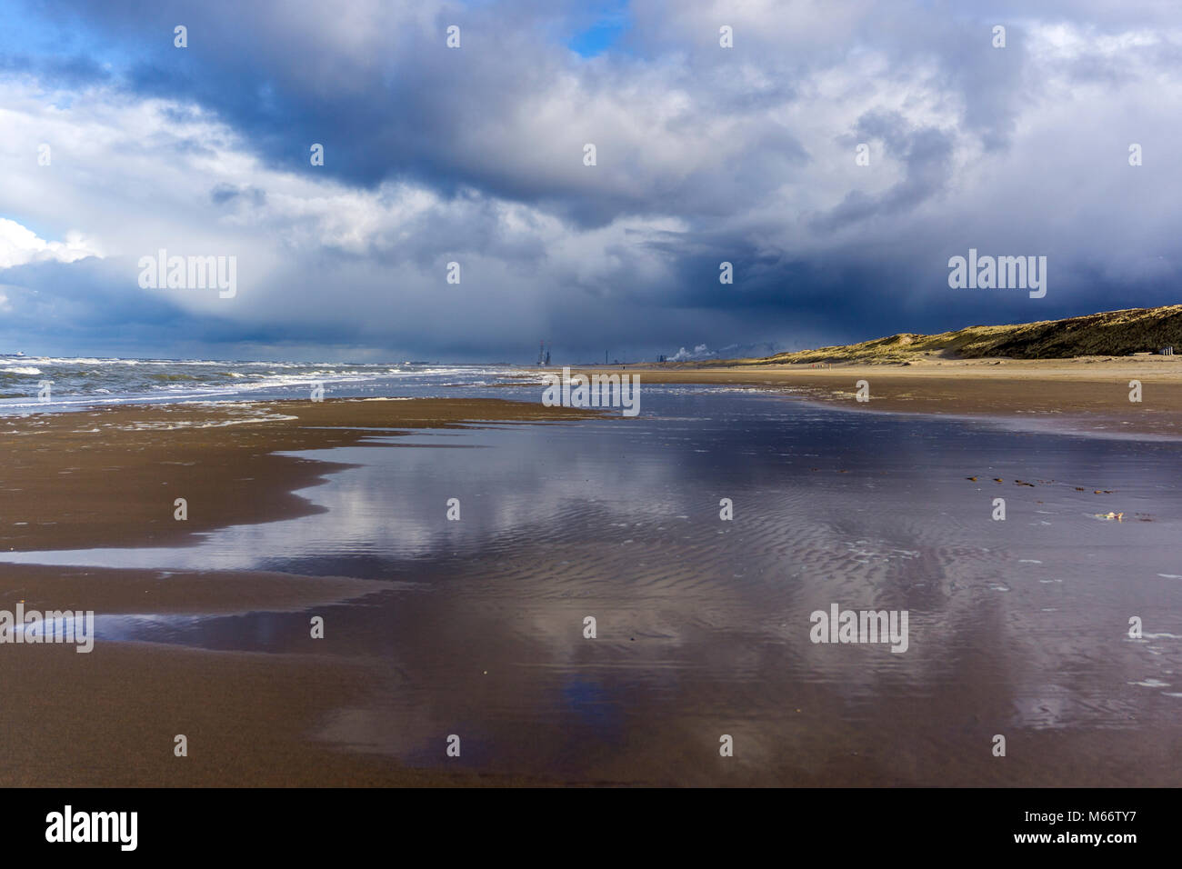 Mar del Norte cerca de la playa de Zandvoort, en la provincia de Holanda del Norte Foto de stock