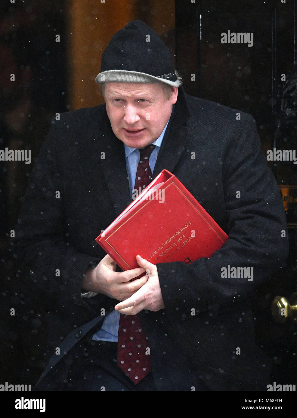 Secretaria de Relaciones Exteriores Boris Jonhson deja tras una reunión especial del Gabinete para discutir planes Brexit en el número 10 de Downing Street, Londres. Foto de stock