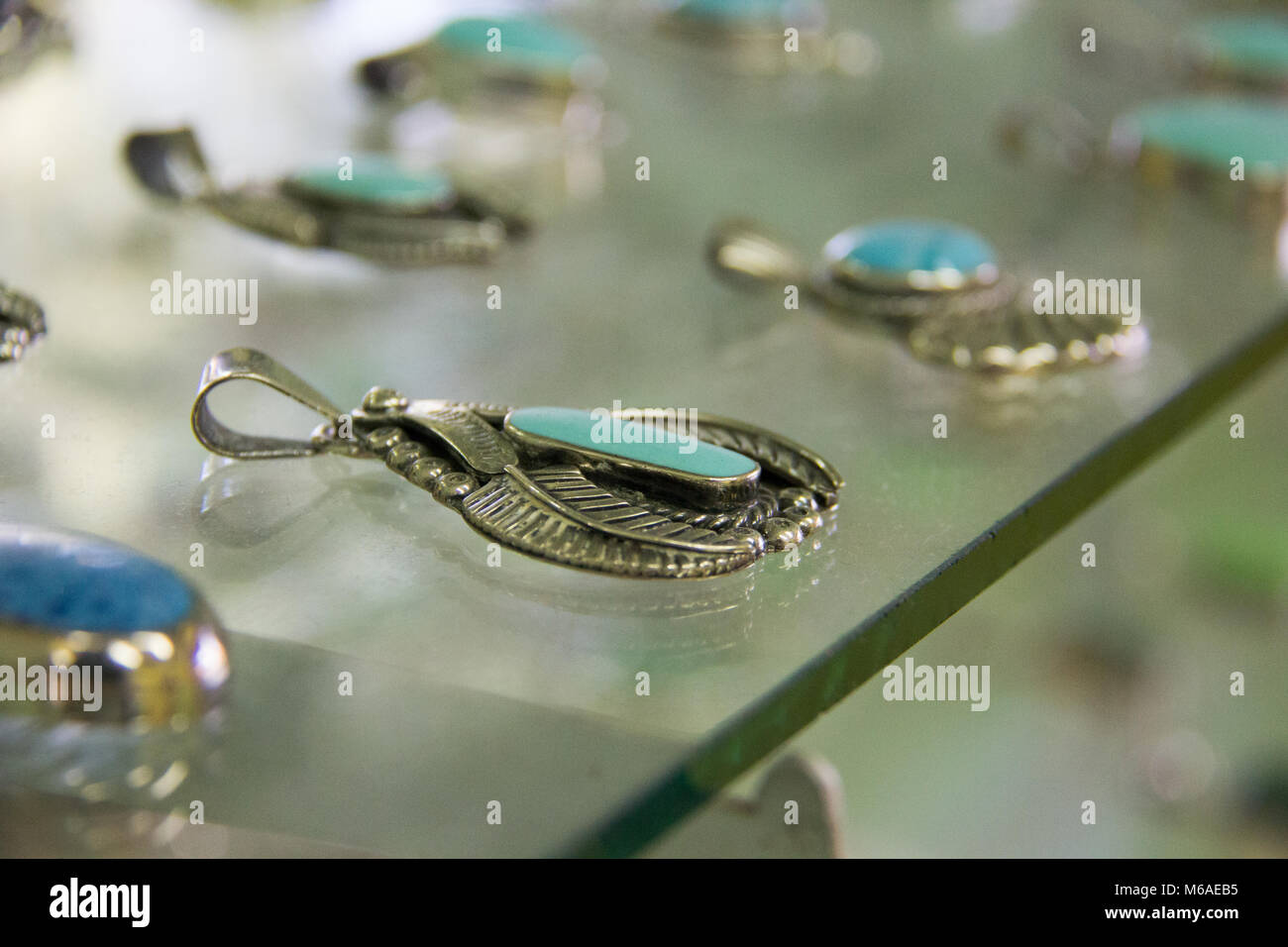 Joyería de Plata en una tienda de joyas mexicanas Fotografía de stock -  Alamy