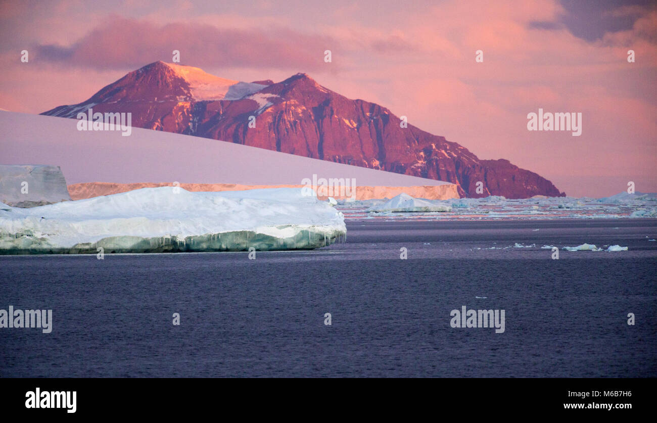 Amanecer antártico Foto de stock