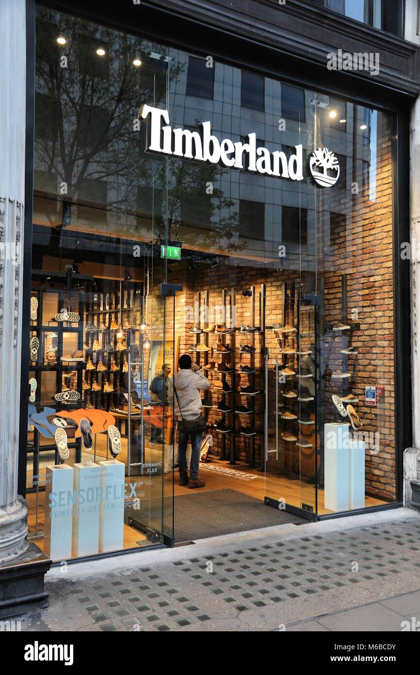 Tienda timberland londres fotografías e imágenes de alta resolución - Alamy