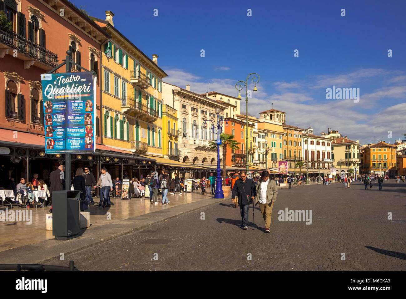 Piazza Bra, Verona, Italia Foto de stock