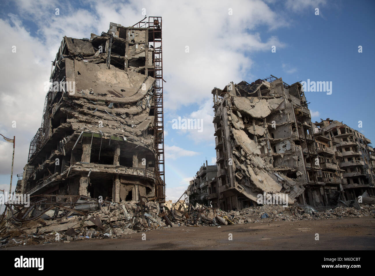 Homs, Siria. 31 Oct, 2017. Destrucción en Jouret al-Shayah, una antigua zona de la oposición en Homs.La ciudad de Homs, que está situado en el centro de Siria fue una vez un gobierno anti Assad fuerzas reales' fuerte espera, estaba bajo la mano de los rebeldes desde 2011 hasta 2014. Crédito: S_Hayden_010318_22.jpg SOPA/Images/Zuma alambre/Alamy Live News Foto de stock