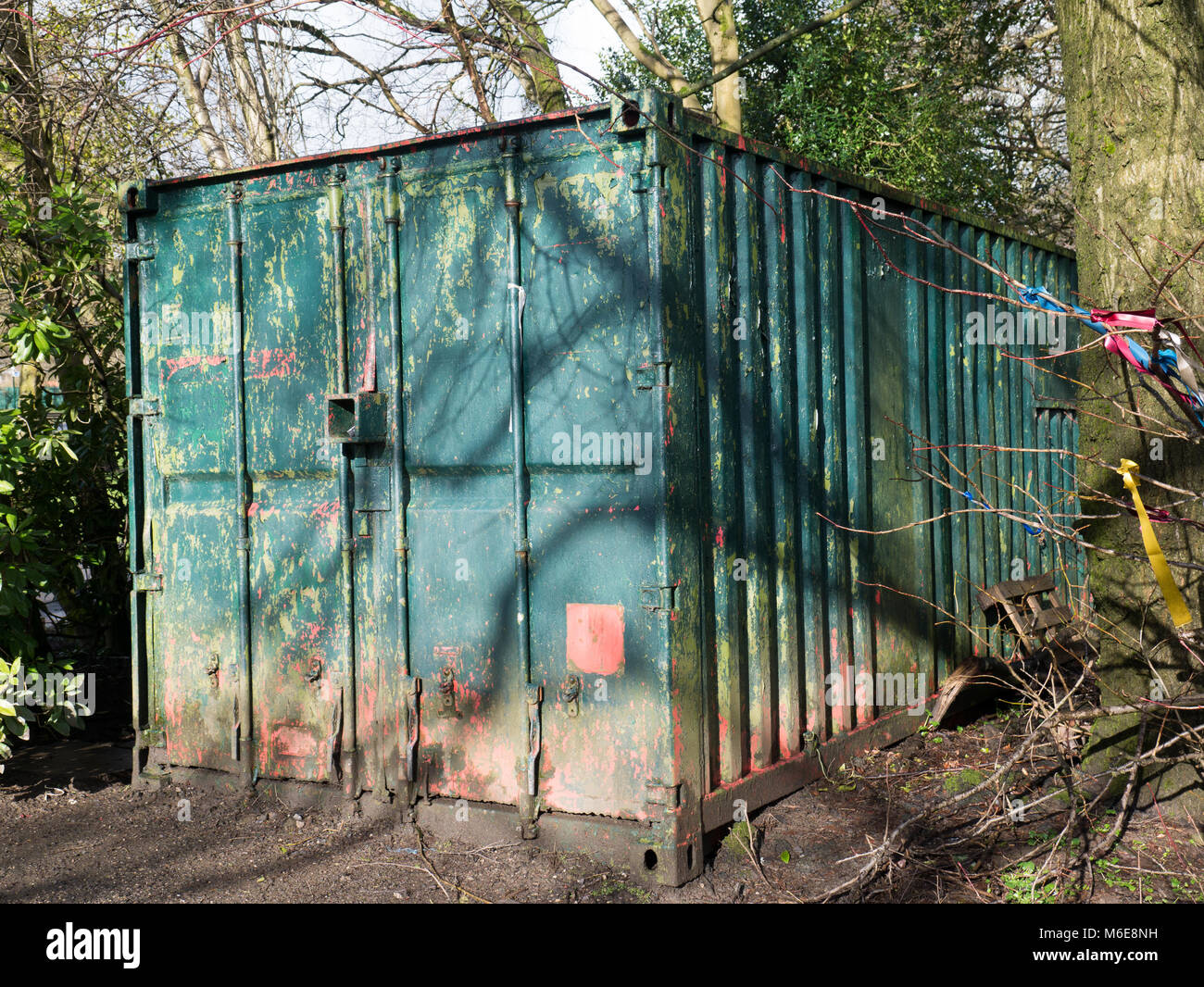 Old shipping container fotografías e imágenes de alta resolución Alamy