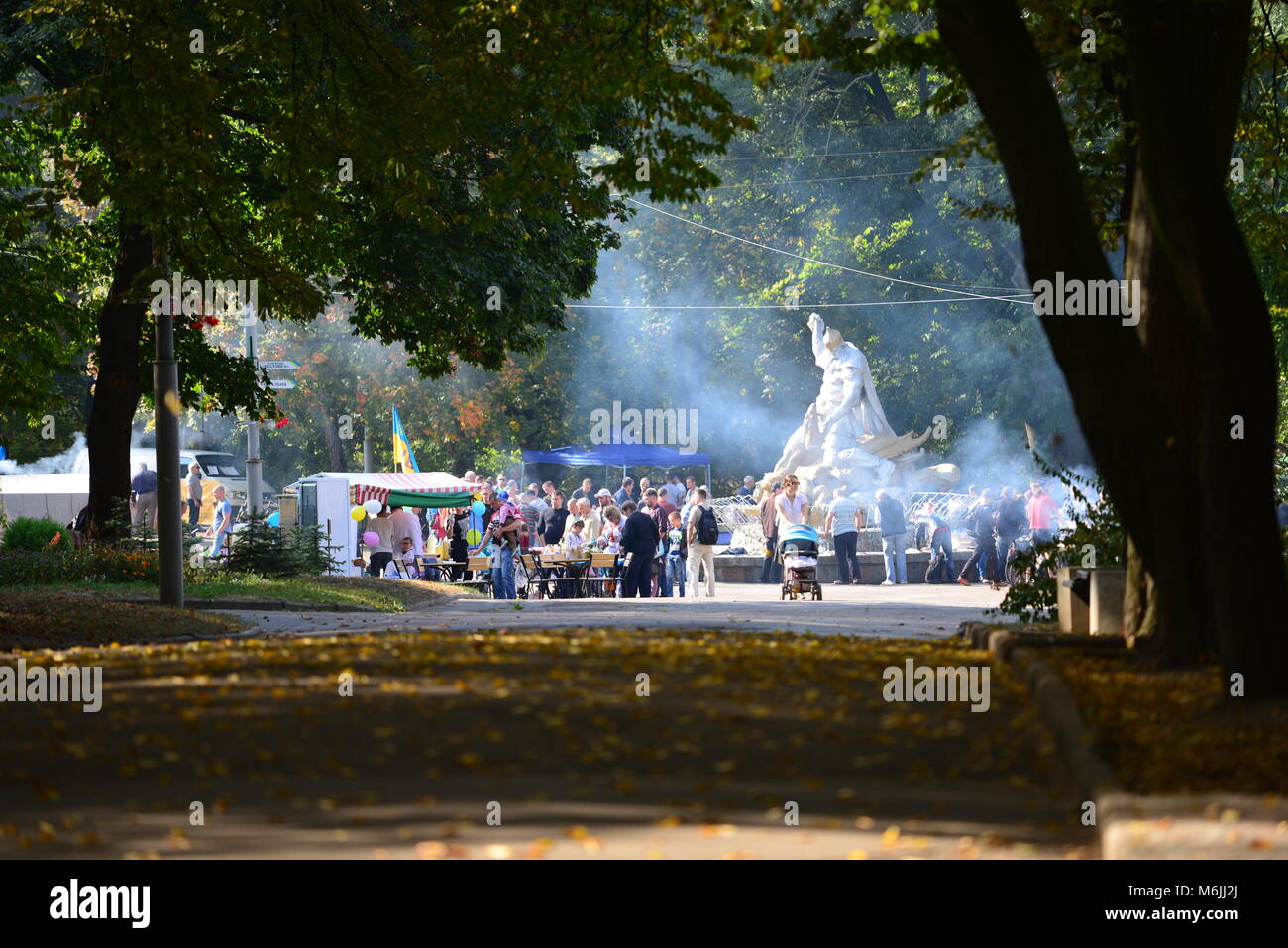 Rivne, punto de interés - festival en Central Park. Foto de stock