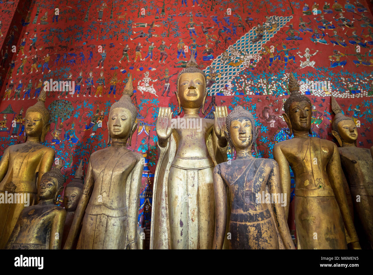 Estatuas de Buda en Wat Xieng Thong en Luang Prabang, Laos. Foto de stock