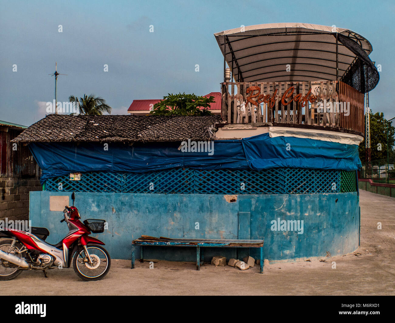 Restaurante Auf Gaafaru / Malediven Foto de stock