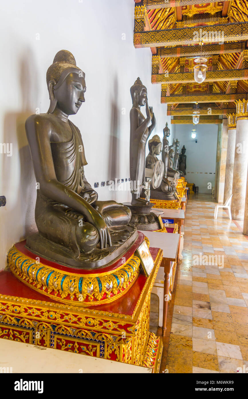 El Templo de mármol en Bangkok - Tailandia Foto de stock