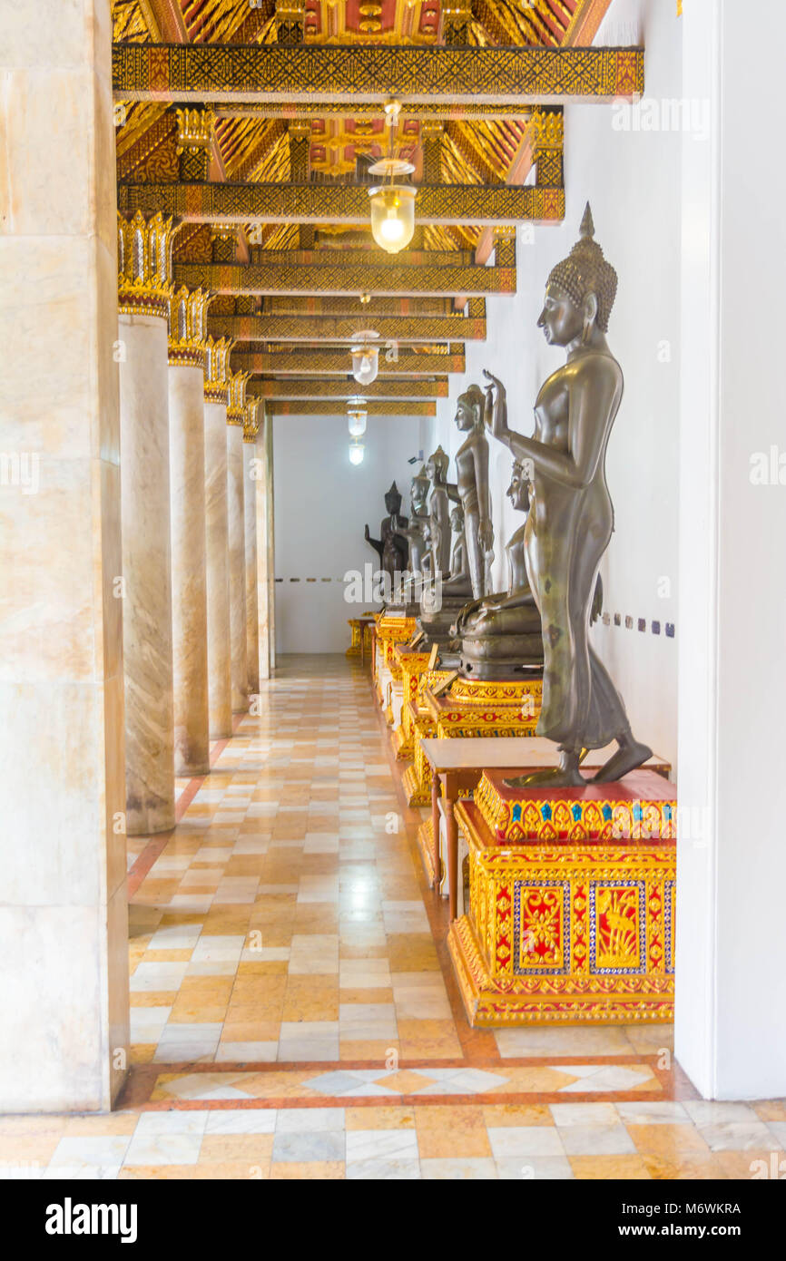 El Templo de mármol en Bangkok - Tailandia Foto de stock