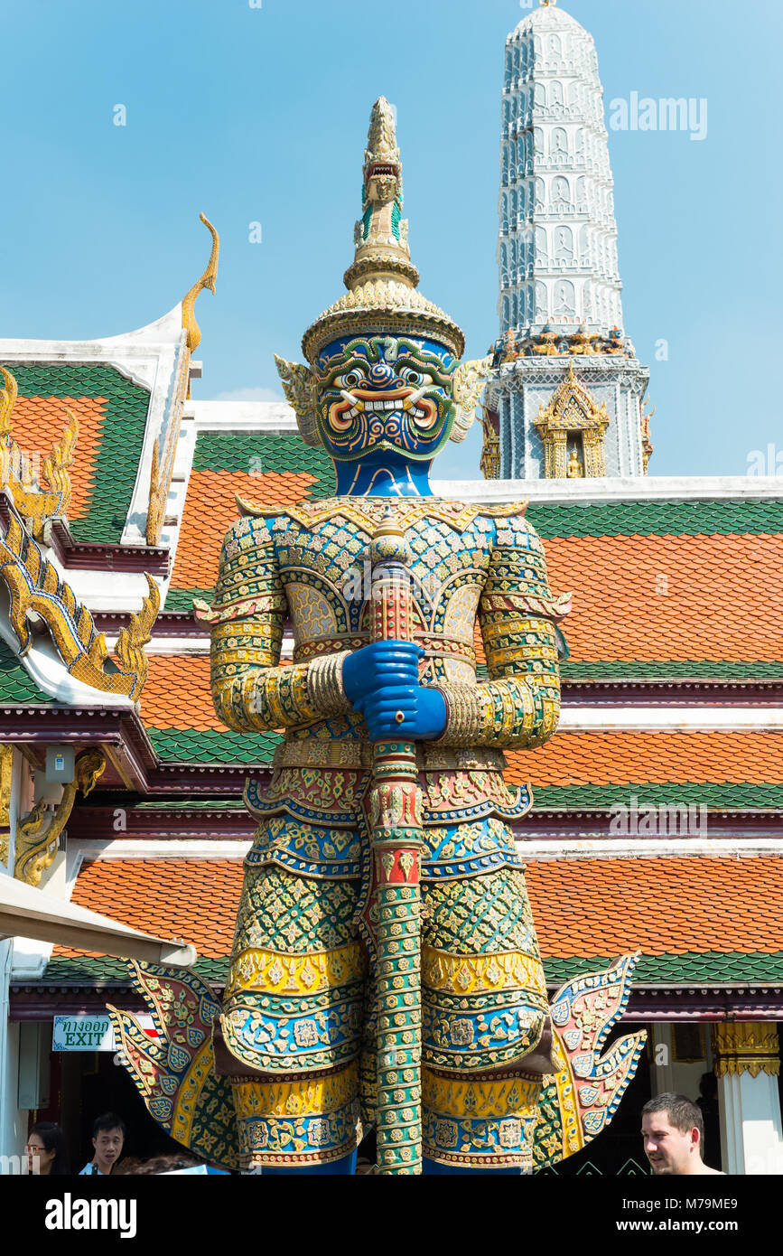 Prasat Phra Thep Bidon, Templo del Buda de Esmeralda, Distrito de Phra Nakhon, Bangkok, Tailandia, Asia Foto de stock