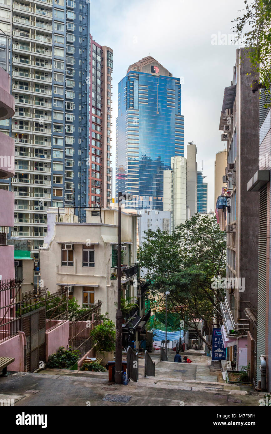 Vista hacia la torre de COSCO Midlevels, Hong Kong Foto de stock