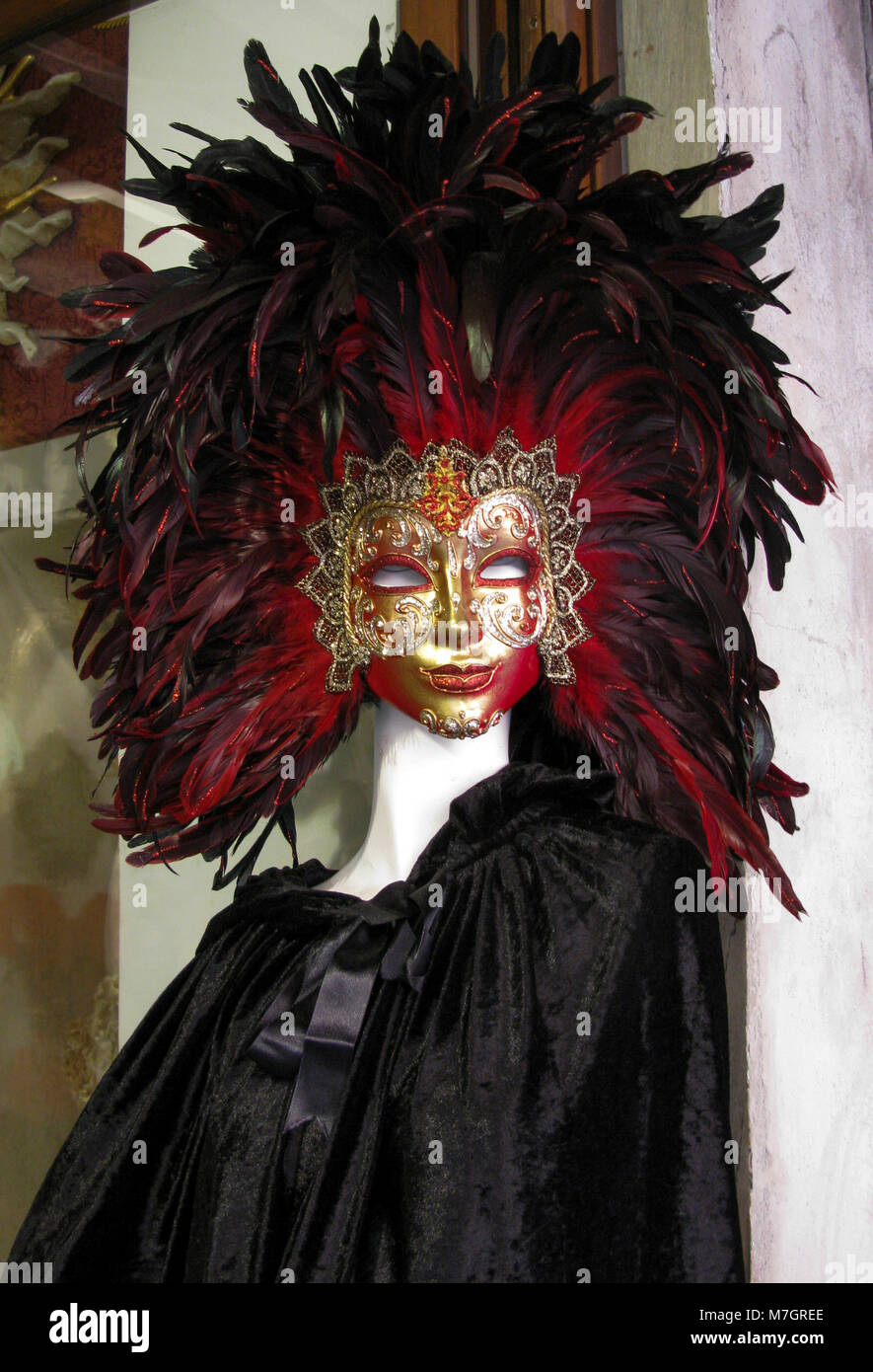Venecia Italia traje y la máscara antes de que el Carnaval de Venecia Foto de stock