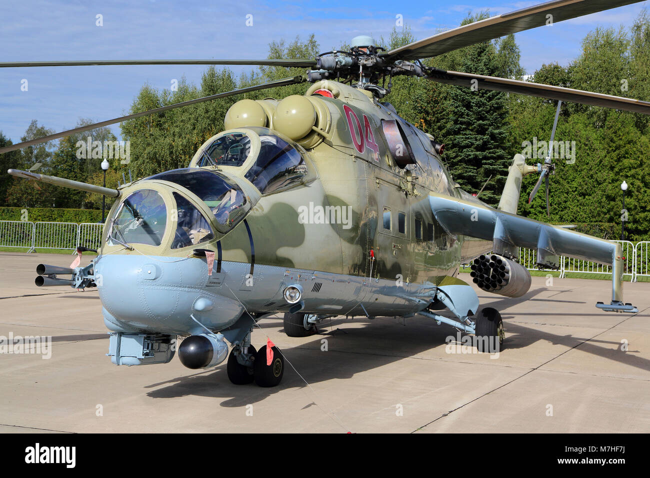 Mil Mi-24P de helicópteros de ataque de la Fuerza Aérea rusa. Foto de stock