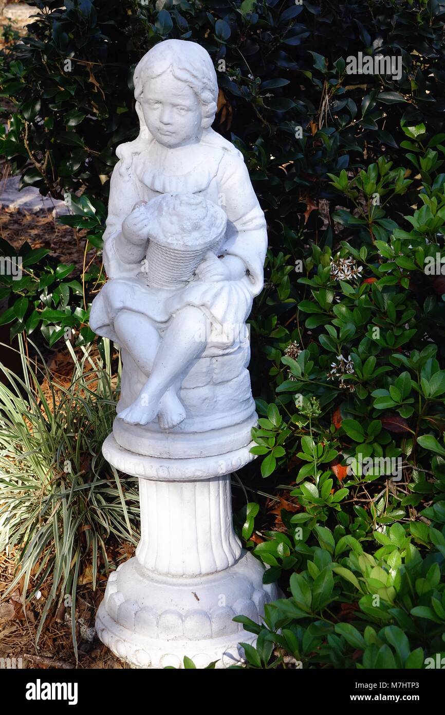 Estatua en la Costa Natura Jardines Botánicos, Spring Hill, Florida Foto de stock