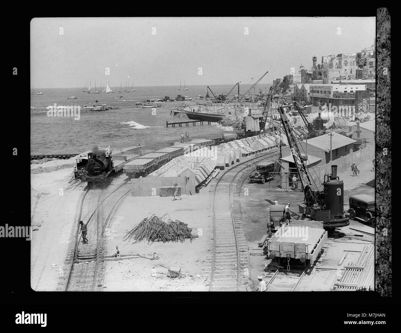 Construcción de muelle de Jaffa. Los trabajos de construcción de Jaffa, frente al mar. Vista general mostrando sitio de la casa de Simón el curtidor en la esquina superior derecha LOC matpc.16319 Foto de stock