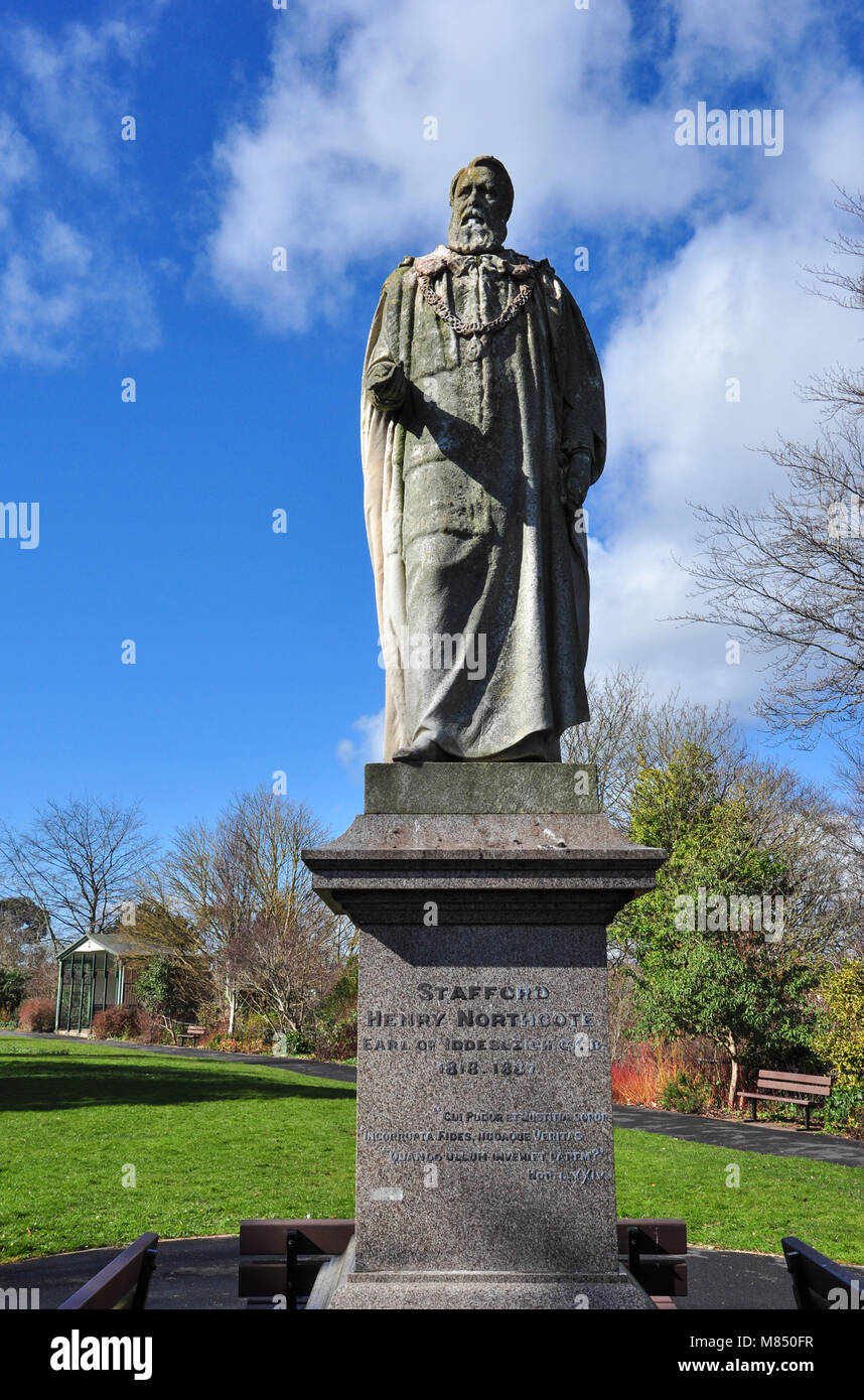 Estatua de Henry Stafford Northcote, 1r Earl de Northernhay Iddesleigh, Jardines, Exeter, Devon, Inglaterra, Reino Unido. Foto de stock
