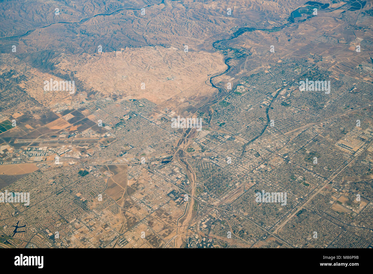 Vista aérea de la zona de Bakersfield desde un avión Fotografía de