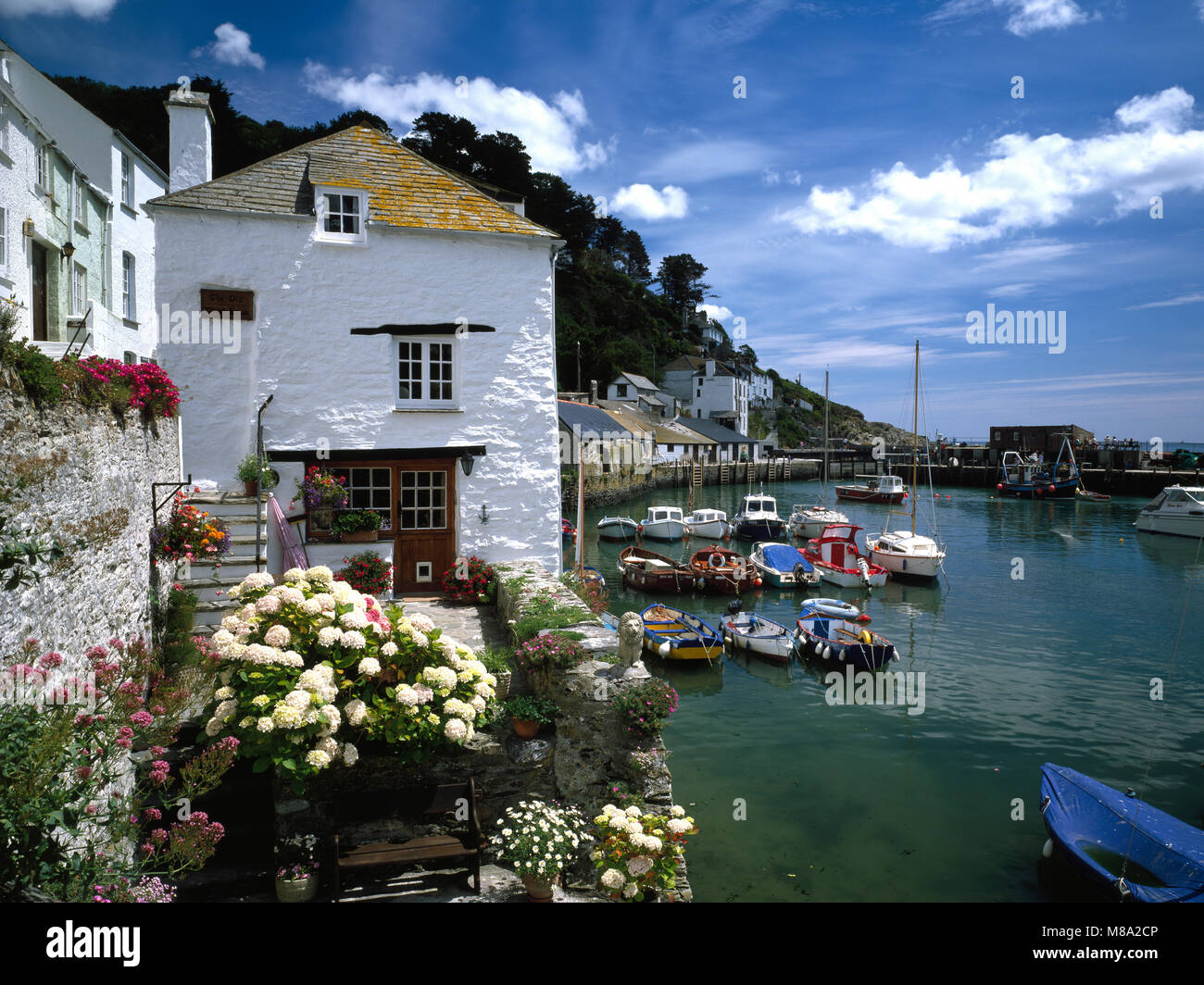 Polperro Harbor, Cornwall, Inglaterra, Reino Unido. Foto de stock