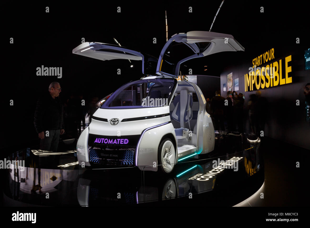 Concepto de Toyotai y el conceptoI RIDE coches futurista con