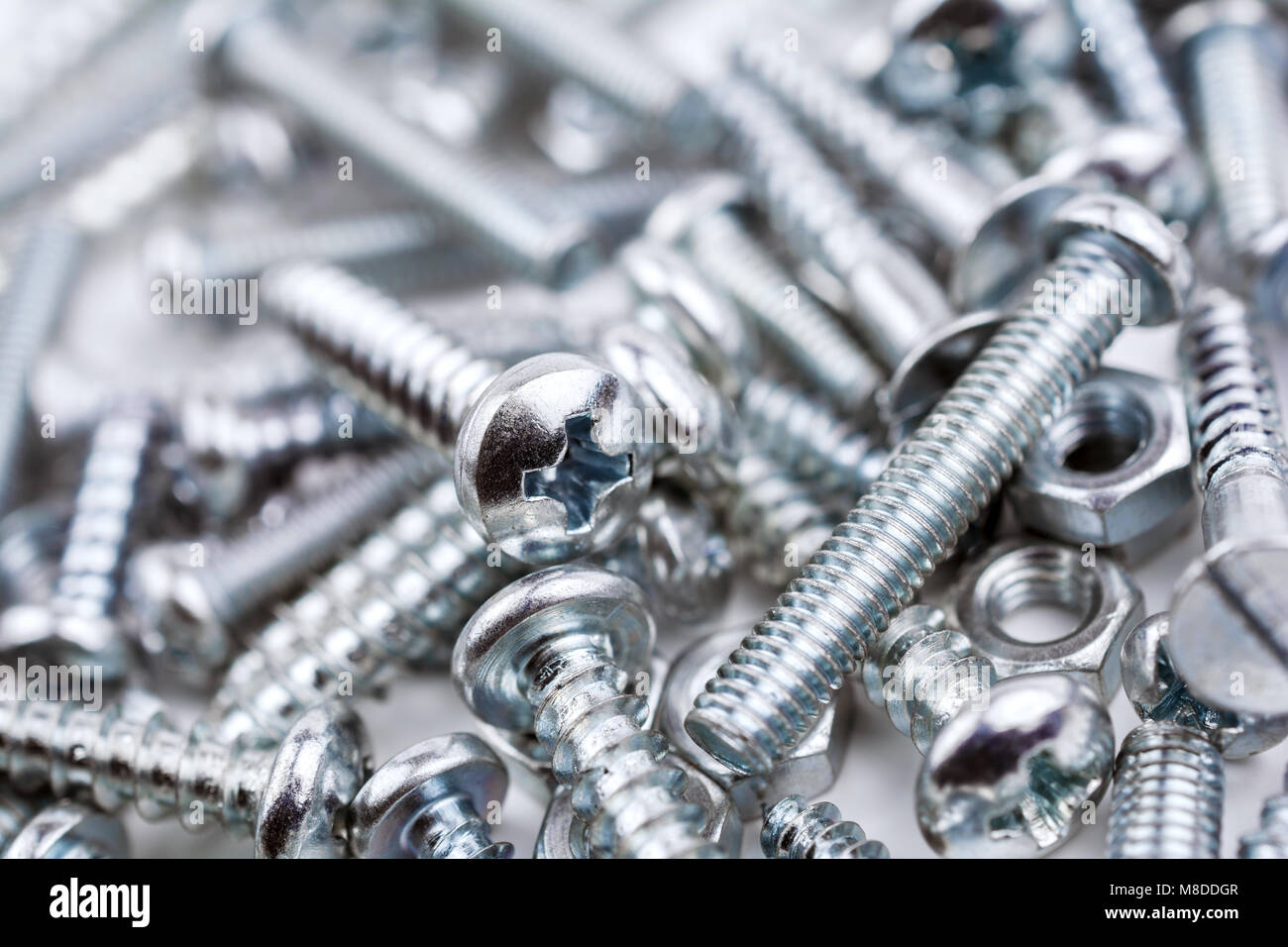 Una gran colección de varios tornillos y tuercas de perno de hierro #3  Fotografía de stock - Alamy