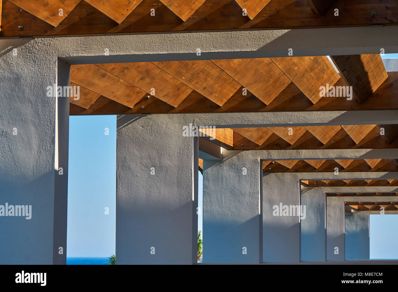 Balcón pérgola Fotos e Imágenes de stock - Alamy
